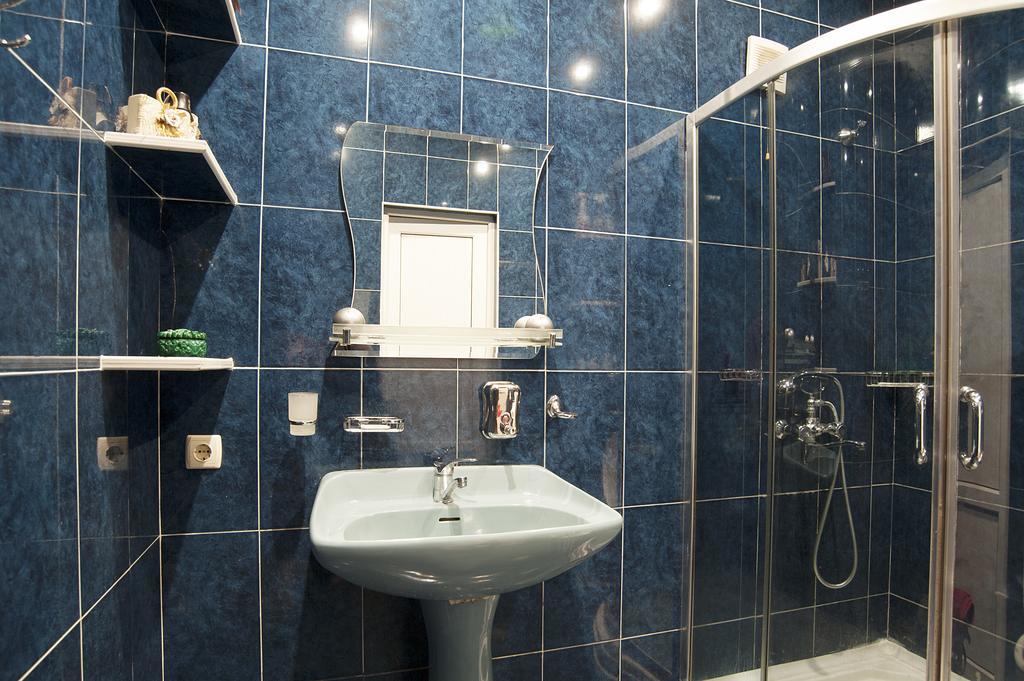 Apartment In Purtseladze Street Tbilisi Exterior photo