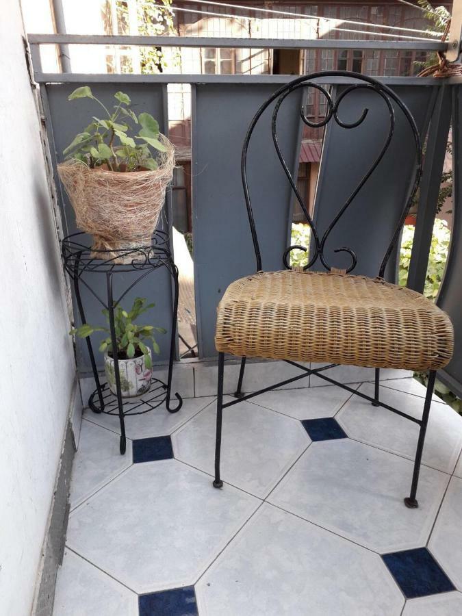 Apartment In Purtseladze Street Tbilisi Exterior photo